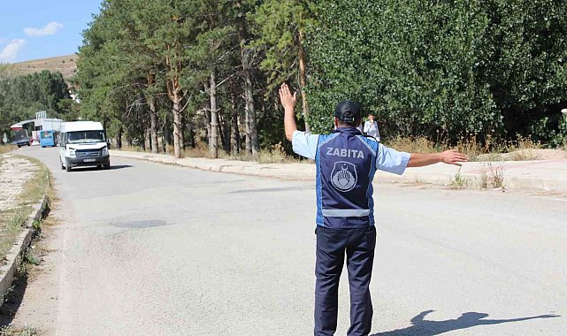 Zabıtadan okul servis araçlarına denetim