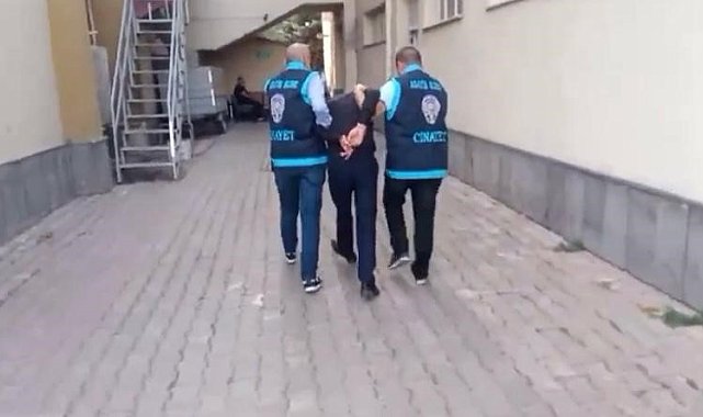 1 kişinin öldüğü yan bakma kavgasında adliyeye sevk edilen 6 kişiden 1'i tutuklandı