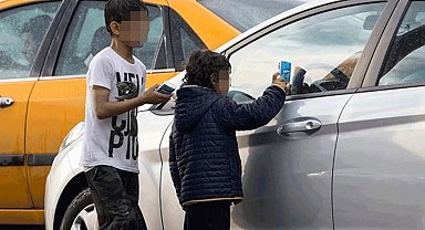 121 çocuğun dilenen elleri şimdi kalem tutuyor