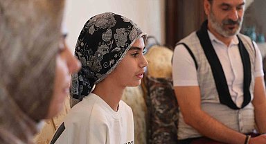14 yaşındaki Fatma Zehra Lösemi hastalığını yendiği gün, 3 bayramı bir anda kutladı