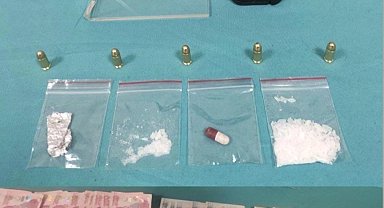 17 yıl ve 2 yıl hapis cezasıyla aranan 2 şüpheli yakalandı