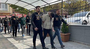 30 yaşındaki gencin ölümüyle ilgili yakalanan 4 şüpheli adliyeye sevk edildi