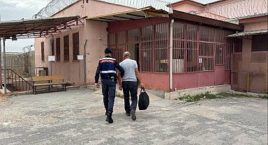 33 yıl 4 ay hapis cezası bulunan şahıs saklandığı metruk binada jandarma ekiplerince yakalandı