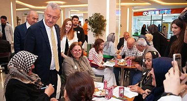60 yaş üstü öğrenci adaylarına Tazelenme Üniversitesi anlatıldı