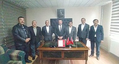 64 muhtardan Türk Silahlı Kuvvetleri Güçlendirme Vakfı'na 100 bin TL bağış