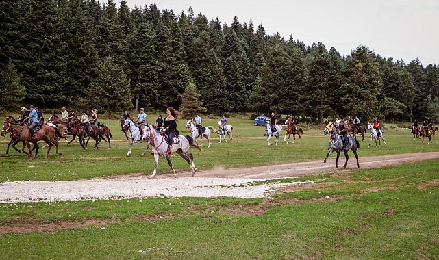 80 at binicisi At Yaylası'nda doğanın tadını çıkardı
