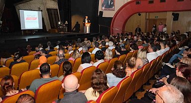 Adana Büyükşehir Belediyesi 9. Şehir Tiyatroları Festivali başladı.