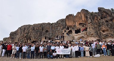 Afyonkarahisar üniversiteli gençlere Frigya gezisi