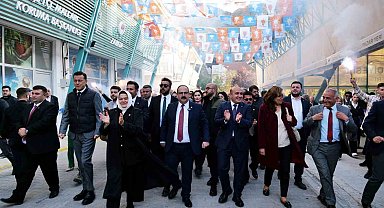 AK Parti'den İnönü'de coşkulu kongre