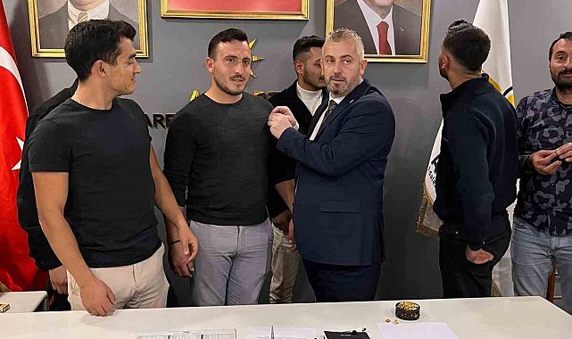 AK Parti'ye farklı partilerden katılım sürüyor