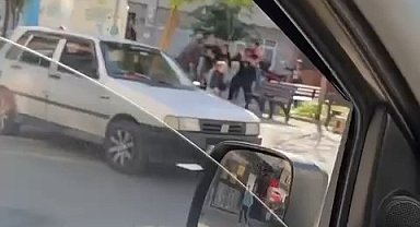 Alacak-verecek meselesi yüzünden çocuklarının yanında kavga ettiler