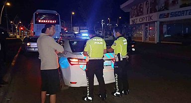 Alkolmetreyi üflemeyen sürücü olay yerinden kaçtı, ehliyetine 2 yıl el konuldu