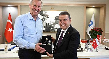 Almanya Eski Cumhurbaşkanı Wulff'tan Başkan Böcek'e ziyaret