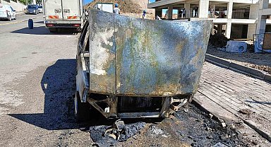 Ankara'da doğalgaz patlaması sonrası çıkan yangın otomobili küle çevirdi