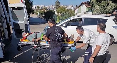 Antalya'da feci kaza: Takla atıp tel bariyerleri aşarak karşı yöne geçen aracın, iki araca çarpması sonucu 2 kişi yaralandı