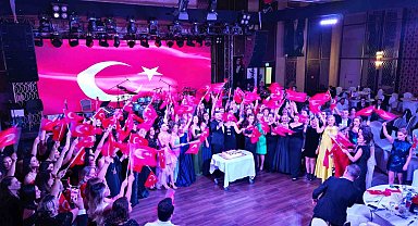 ANTGİAD'tan Cumhuriyet Balosu