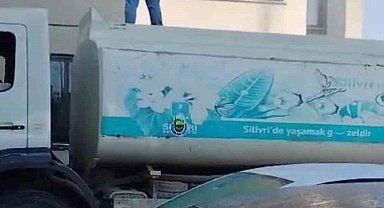 Apartmanda çıkan yangın daireyi küle çevirdi