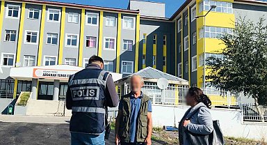 Ardahan'da Polis okul çevrelerinde göz açtırmıyor
