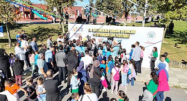 Arnavutköy'de Geleneksel Oyun ve Oyuncaklar festivali renkli görüntüler oluşturdu