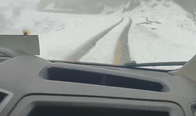 Artvin'de Macahel Geçidi kar nedeniyle ulaşıma kapandı
