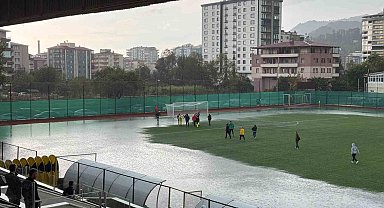 Artvin'de şiddetli yağış nedeniyle 3. Lig maçı ertelendi