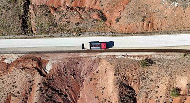 Asfaltlanan yol köylünün yüzünü güldürdü: "Allah devletimize zeval vermesin"