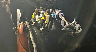 Ayvalık açıklarında 39 düzensiz göçmen yakalandı