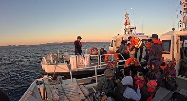 Ayvalık'ta 16'sı çocuk toplam 33 düzensiz göçmen yakalandı