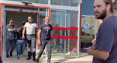 Ayvalık'ta Atatürk anıtına balyozla çıkan zihinsel engelli şahıs linç edilerek hastanelik oldu