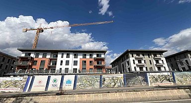 Azerbaycan Mahallesi'nde binalar renkleniyor