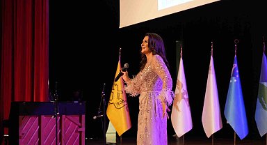 Azerbaycanlı sanatçı Mammadova'dan unutulmaz konser