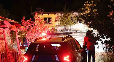 Babası ve ağabeyini öldürüp 1 gün sonra evi ateşe vermiş