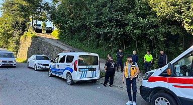 Babasını bıçakla öldürdü, annesini yaraladı