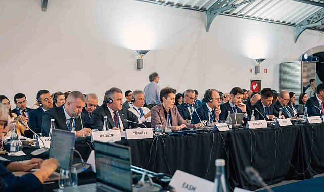 Bakan Bak, Portekiz'de Avrupa Konseyi 18. Spordan Sorumlu Bakanlar Konferansı'na katıldı