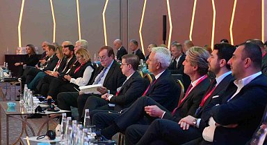 Bakan Bayraktar, Atlantik Konseyi Bölgesel Temiz ve Güvenli Enerji Konferansı'nda konuştu