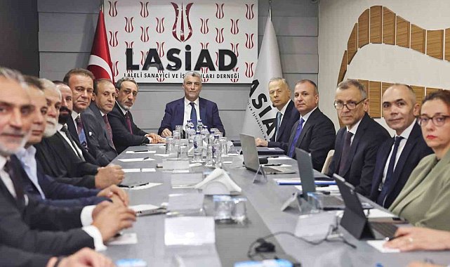 Bakan Ömer Bolat: ''Türkiye, tekstil ve konfeksiyonda çok daha yüksek basamaklara tırmanacak''