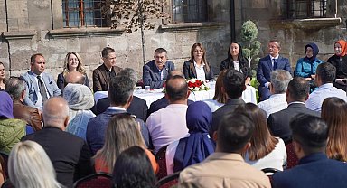 Bakan Tekin öğretmenler ile buluştu