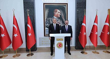 Bakan Yerlikaya, Eskişehir Valiliği'ni ziyaret etti