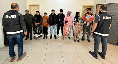 Balıkesir'de 11 düzensiz göçmen ve 2 organizatör yakalandı