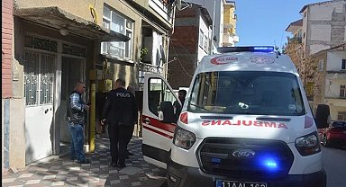 Balkonda çamaşır asarken komşusunun cesedini gördü