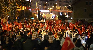 Bandırma'da "Gece Yolcuları" rüzgarı