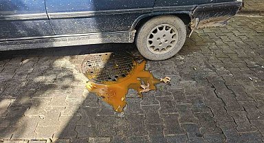 Bandırma'daki kanalizasyondan yağ fışkırdı