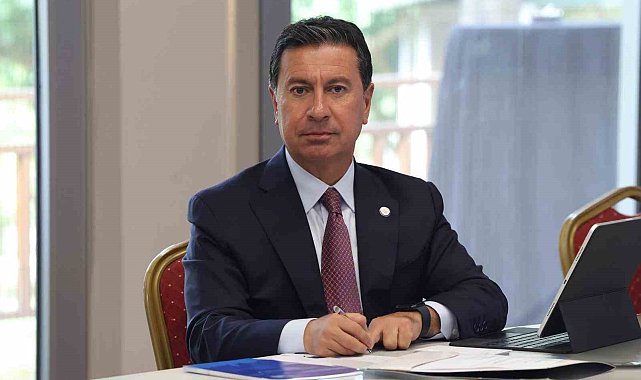 Başkan Aras: "Cumhuriyet hem demokrasinin hem de bağımsızlığın teminatıdır"