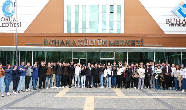 Başkan Aşgın, kültür merkezindeki gençlerle buluştu