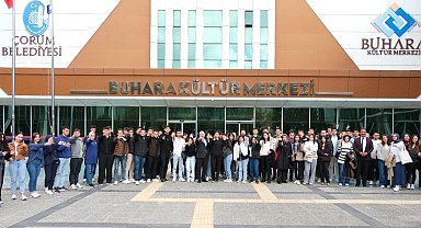 Başkan Aşgın, kültür merkezindeki gençlerle buluştu