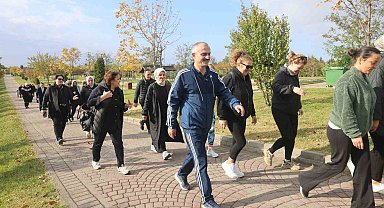 Başkan Çiftçi, vatandaşlarla sabah yürüyüşü yaptı