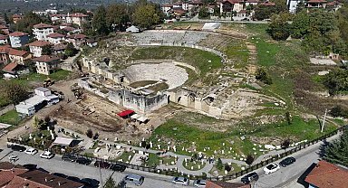 Başkan Özlü'den bin kişilik konser salonu müjdesi