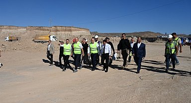 Batman'da 220 dönüm arazi üzerinde dev yatırım inşaatı hızla devam ediyor
