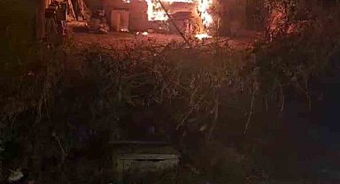 Batman'da ahır yangını