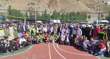 Batman'da cinsiyet eşitliğine dikkat çekmek için kız ve erkekler aynı takımda oynadı